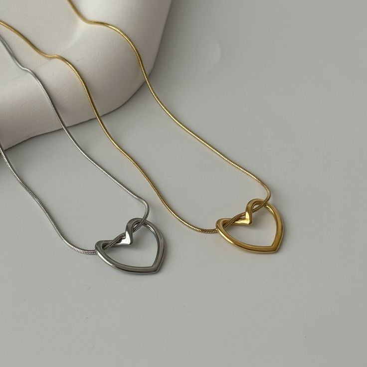 0pen heart shape Pendent