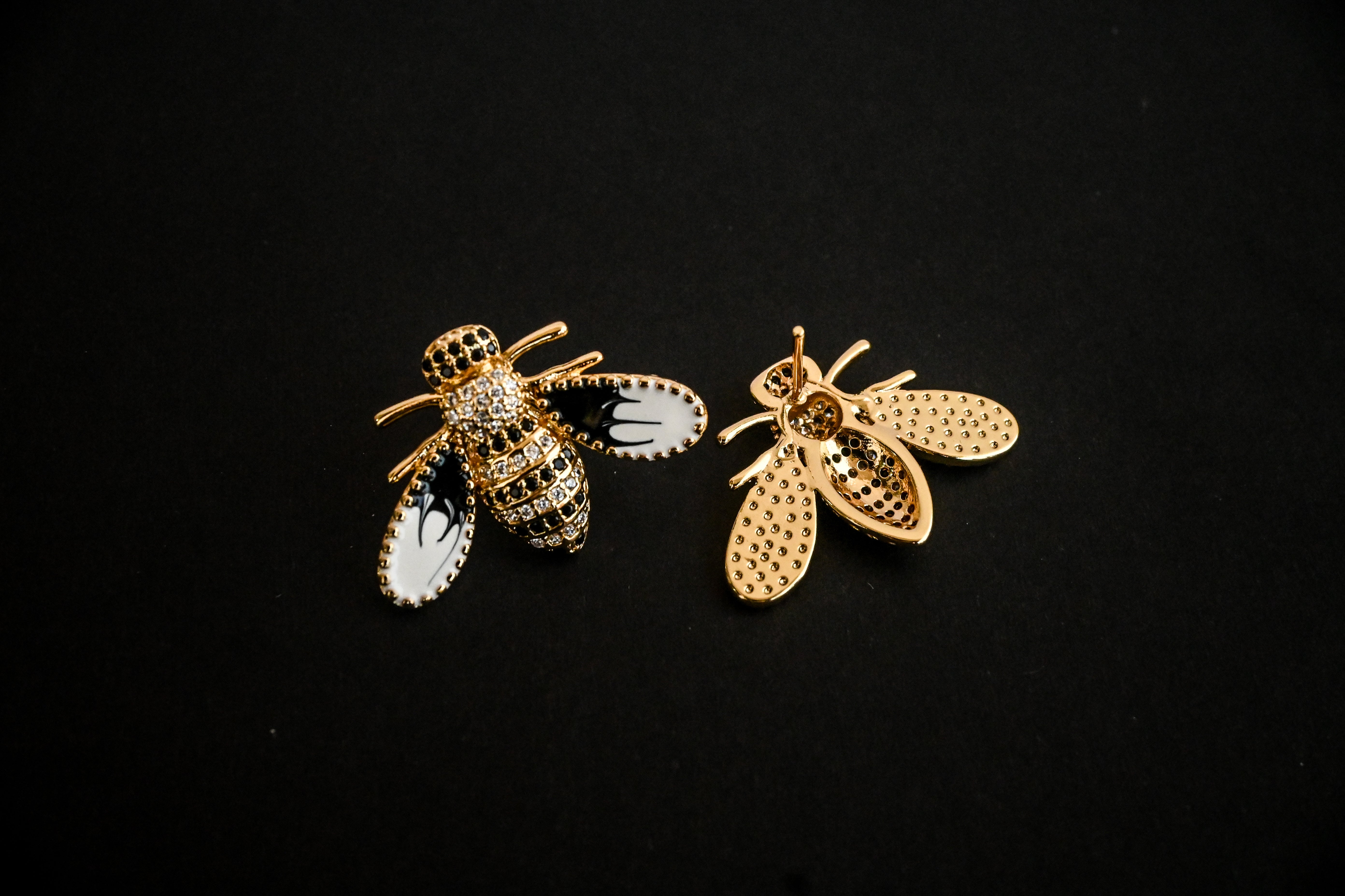 Pearl Bee Studs