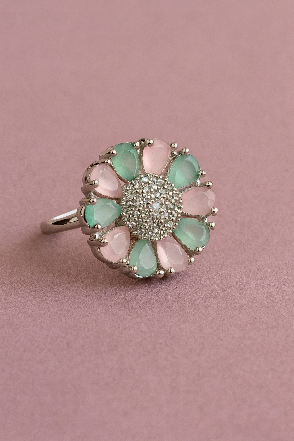 Minty Daisy Green Ring